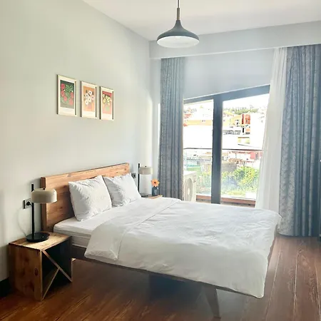 Large, New And Excellent Building Taksim Aparthotel *