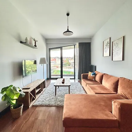 Large, New And Excellent Building Taksim Aparthotel *