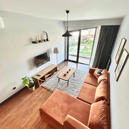 Large, New And Excellent Building Taksim Aparthotel